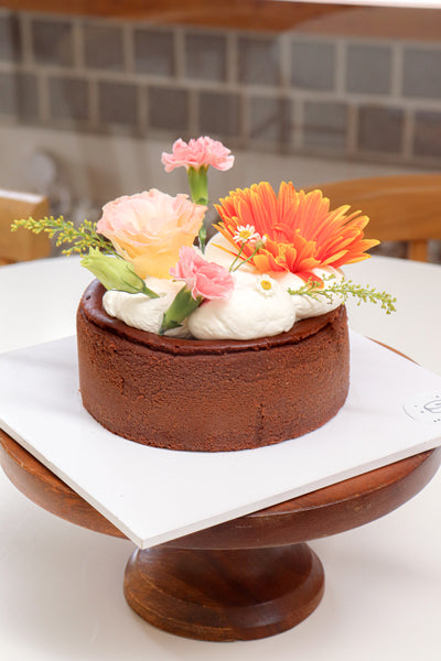 6" Dear Eomma Dark Chocolate Bonbon Burnt Basque Aegyo Cheesecake