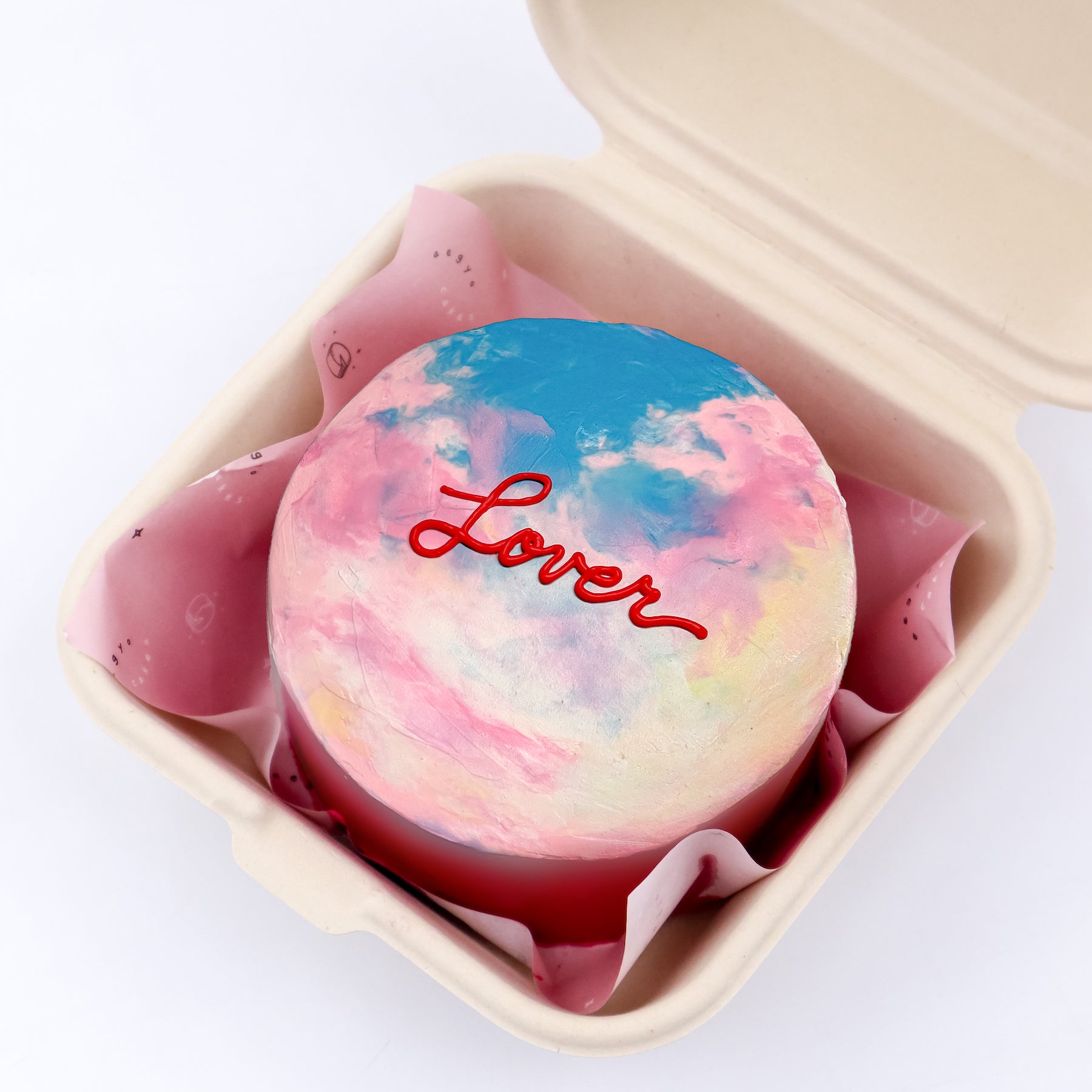 Lunchbox Taylor Swift's Lover Signature Aegyo Cake
