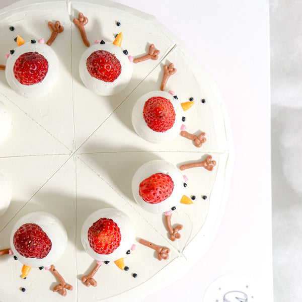 6" Strawberry Snowman Aegyo Cake