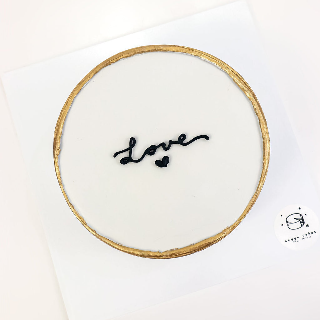 Gold-Rimmed Signature Aegyo Cake Slot Reservation