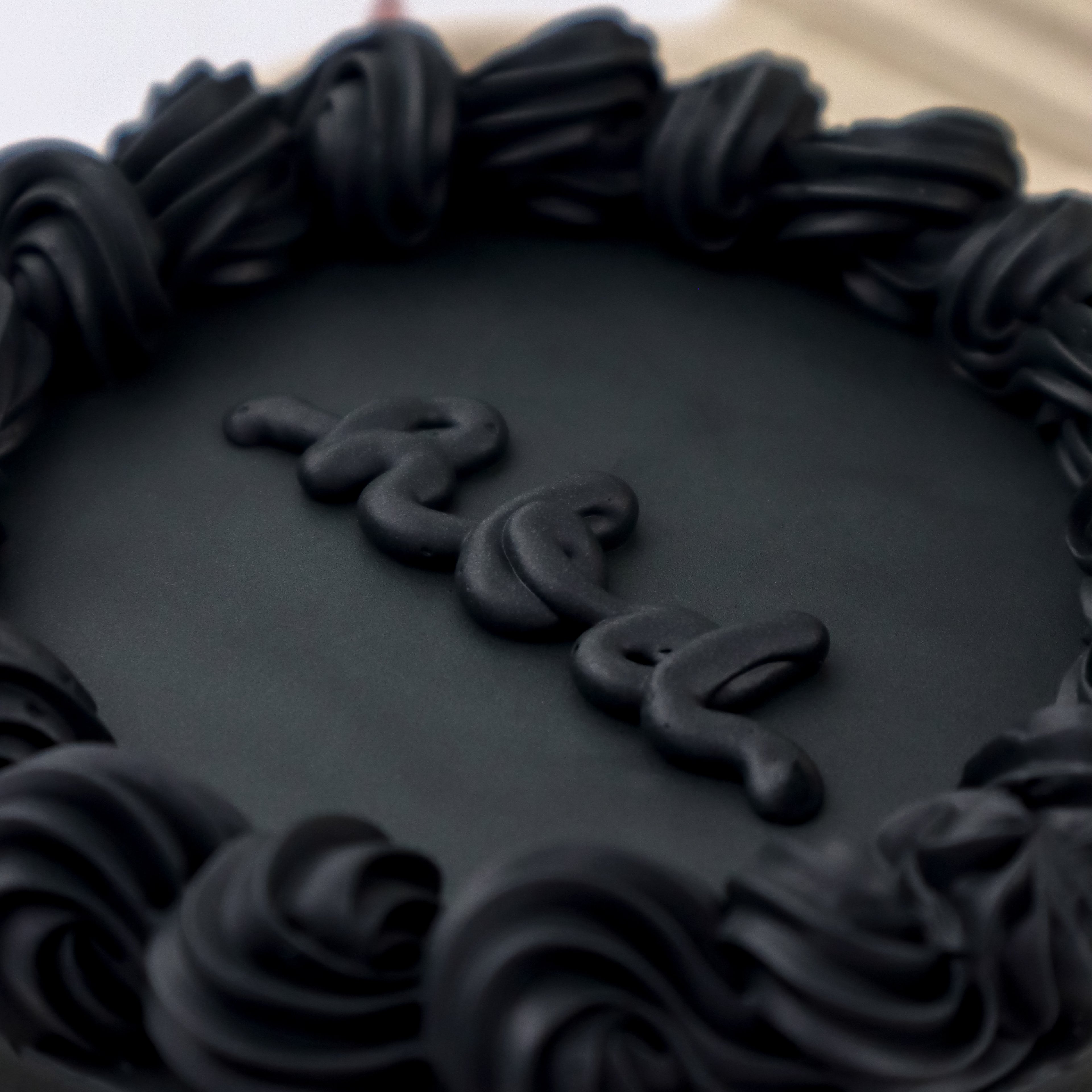 Lunchbox Vintage Signature Aegyo Cake